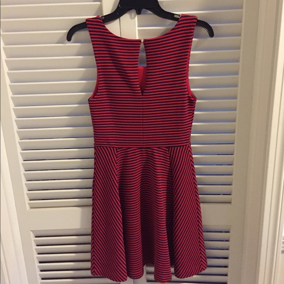 Express Fit & Flair Dress - Picture 5 of 7